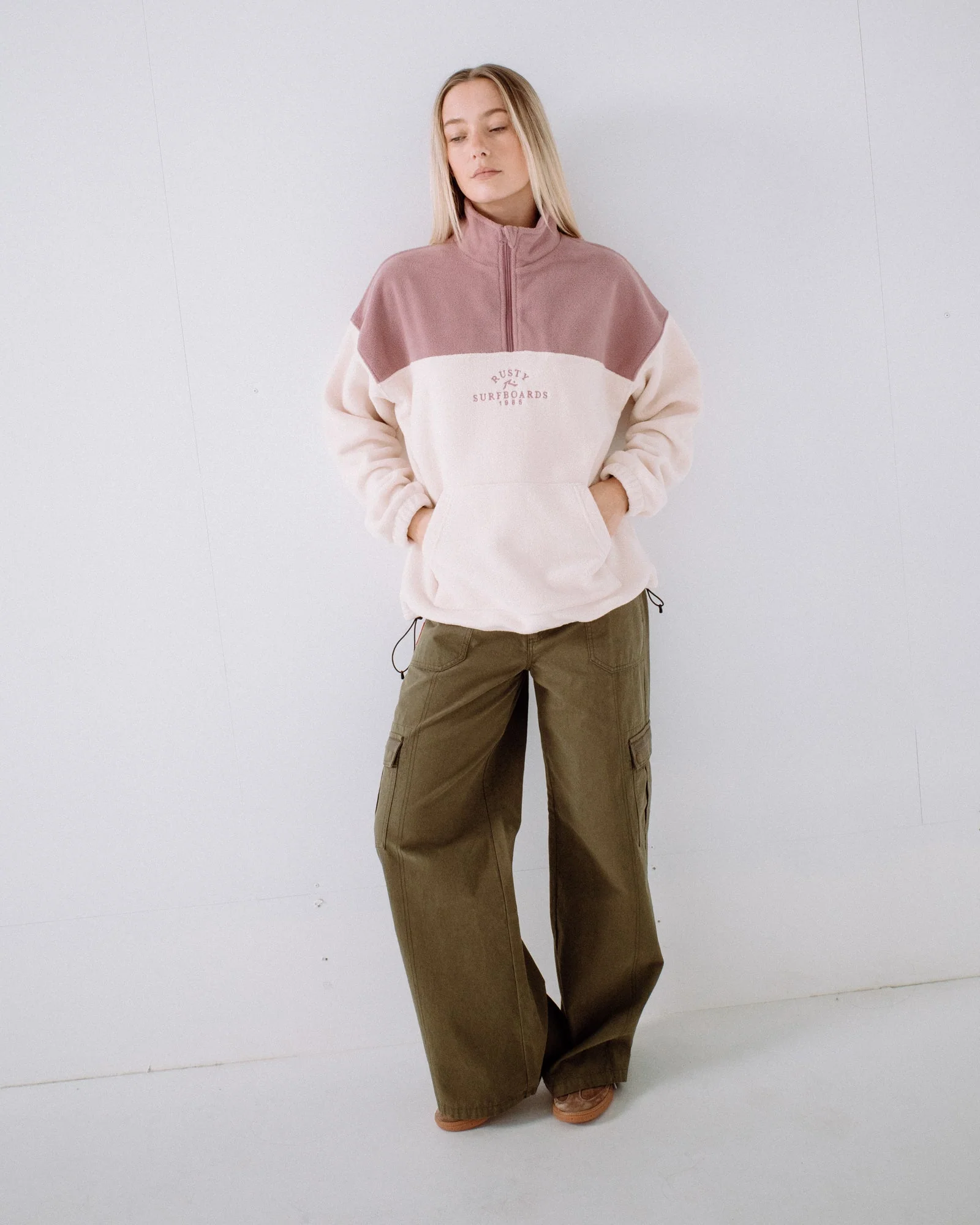 Campera Liviana Central Division Polar Pink A Boo - Image 3